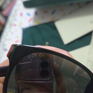 Sun glasses gucci